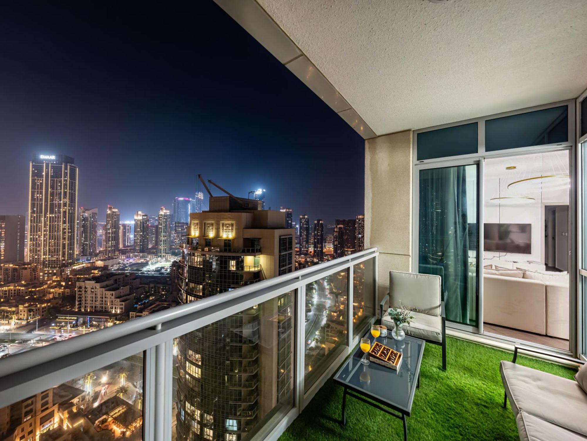 Luxe 4 Bedroom I Burj Khalifa & Fountain Views I Free Gym, Pool, Parking, Wi-fi And Ps5 I By Skyline Serenity * Dubaï