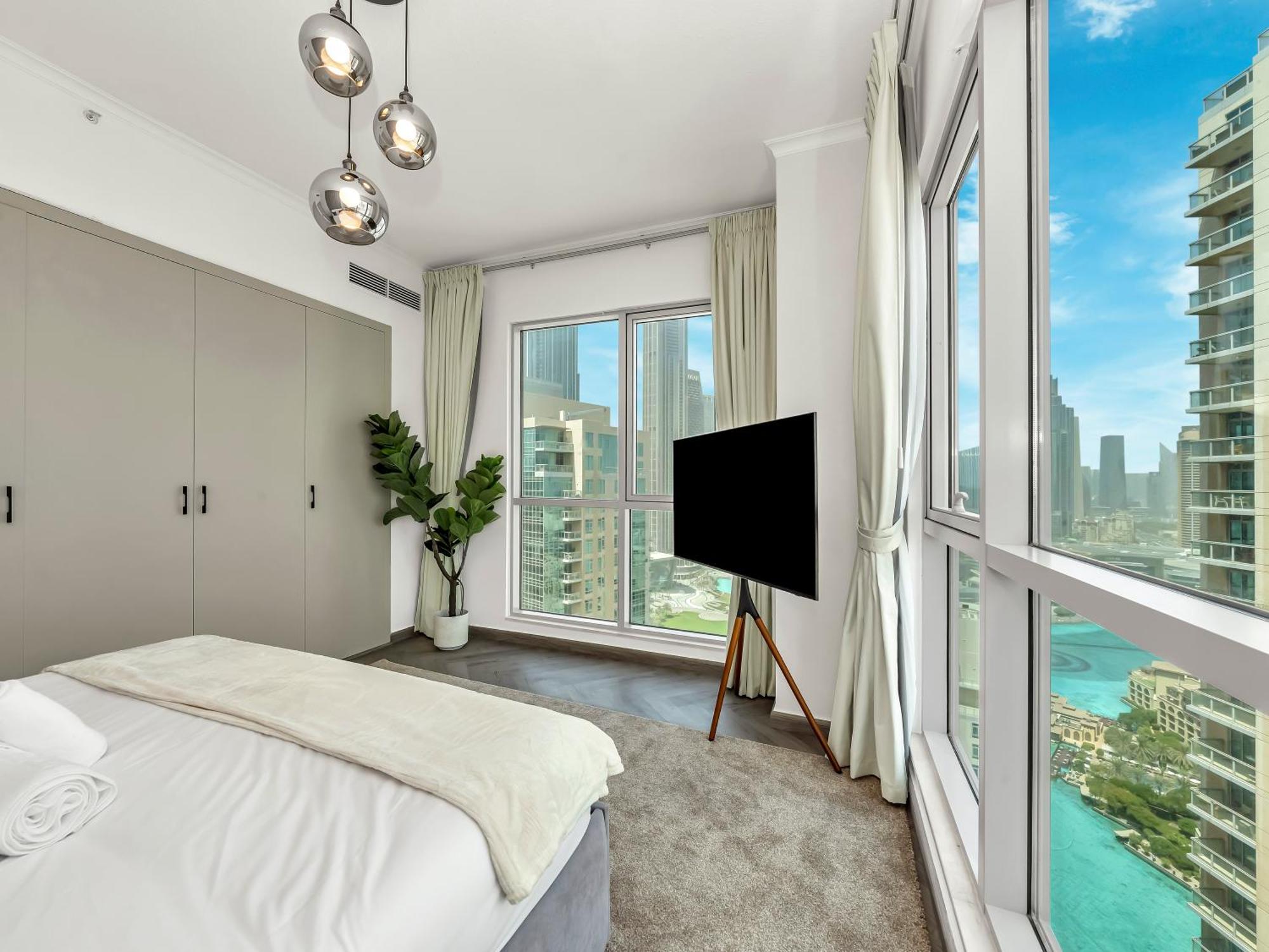 Luxe 4 Bedroom I Burj Khalifa & Fountain Views I Free Gym, Pool, Parking, Wi-fi And Ps5 I By Skyline Serenity * Dubaï