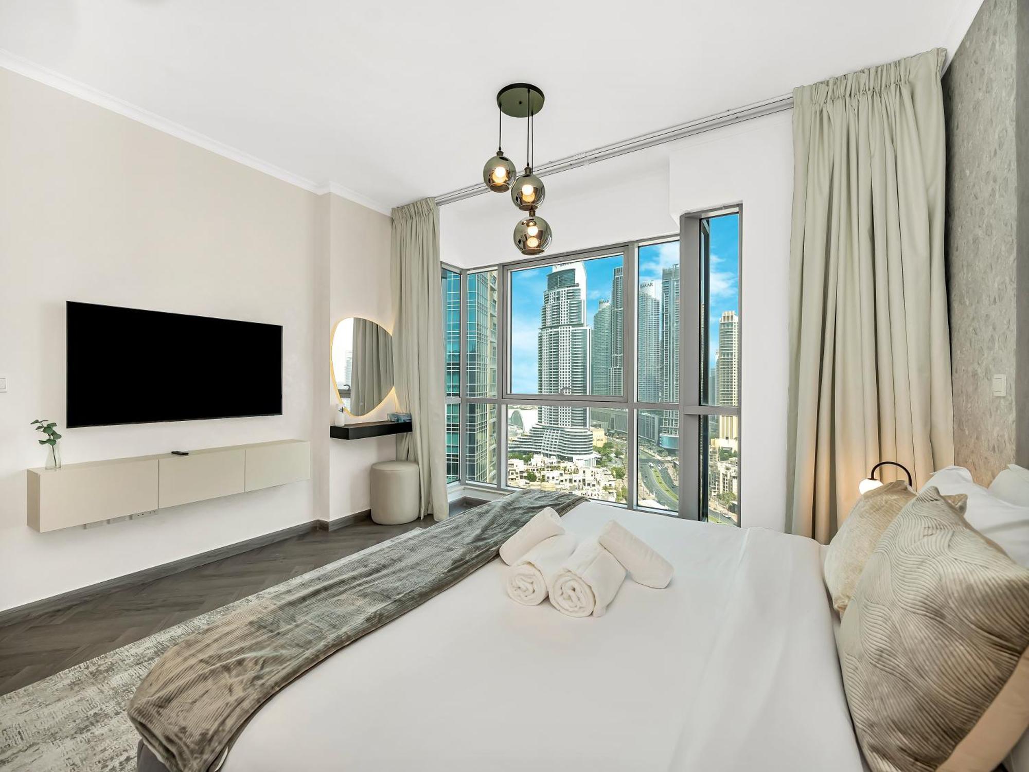 Appartement Luxe 4 Bedroom I Burj Khalifa & Fountain Views I Free Gym, Pool, Parking, Wi-fi And Ps5 I By Skyline Serenity