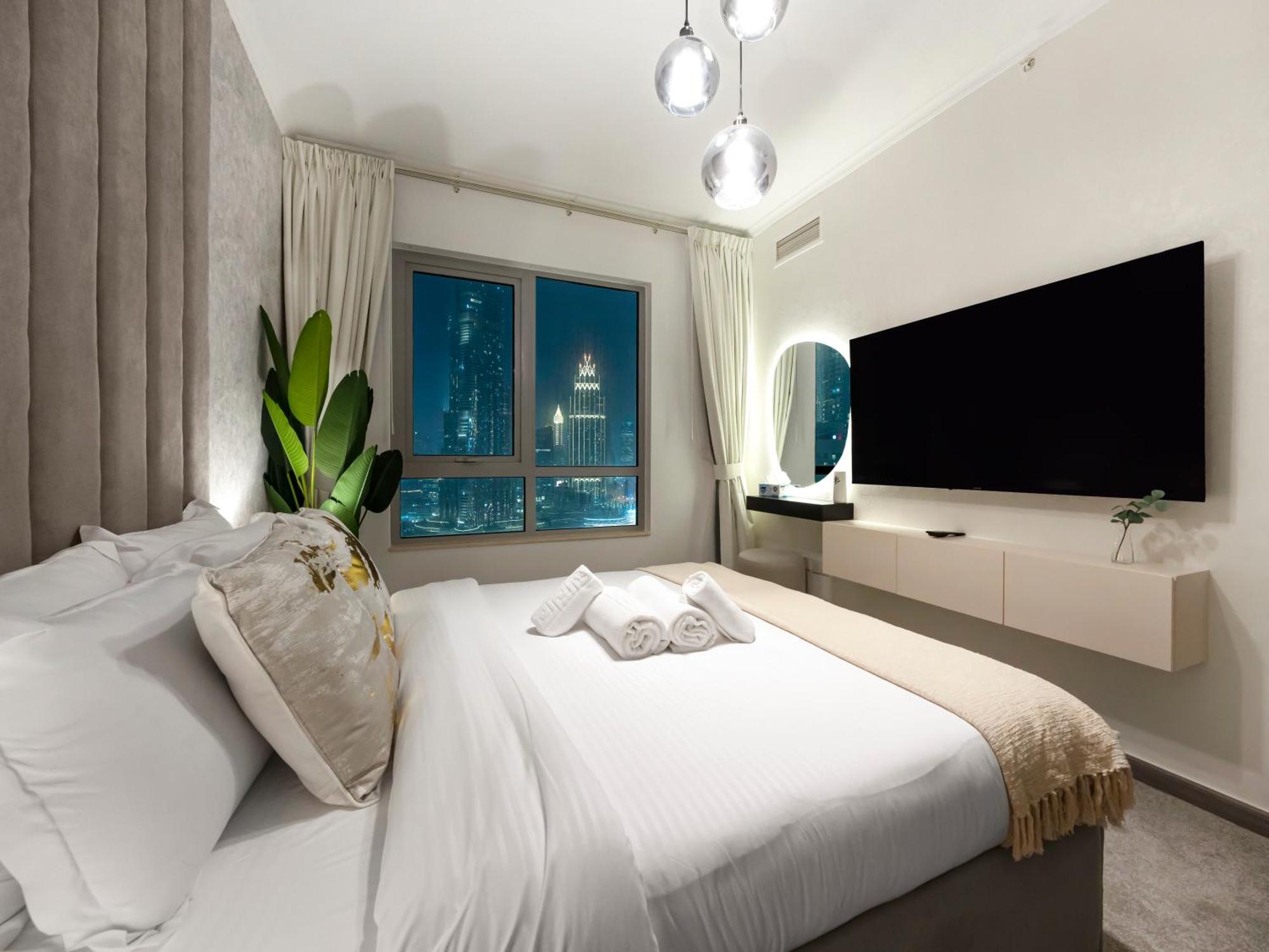 Appartement Luxe 4 Bedroom I Burj Khalifa & Fountain Views I Free Gym, Pool, Parking, Wi-fi And Ps5 I By Skyline Serenity Dubaï